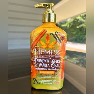 Hempz Pumpkin Spice & Vanilla Chai Herbal Body Moisturizing Lotion